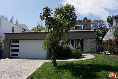 221 N Bowling Green Way Photo 1