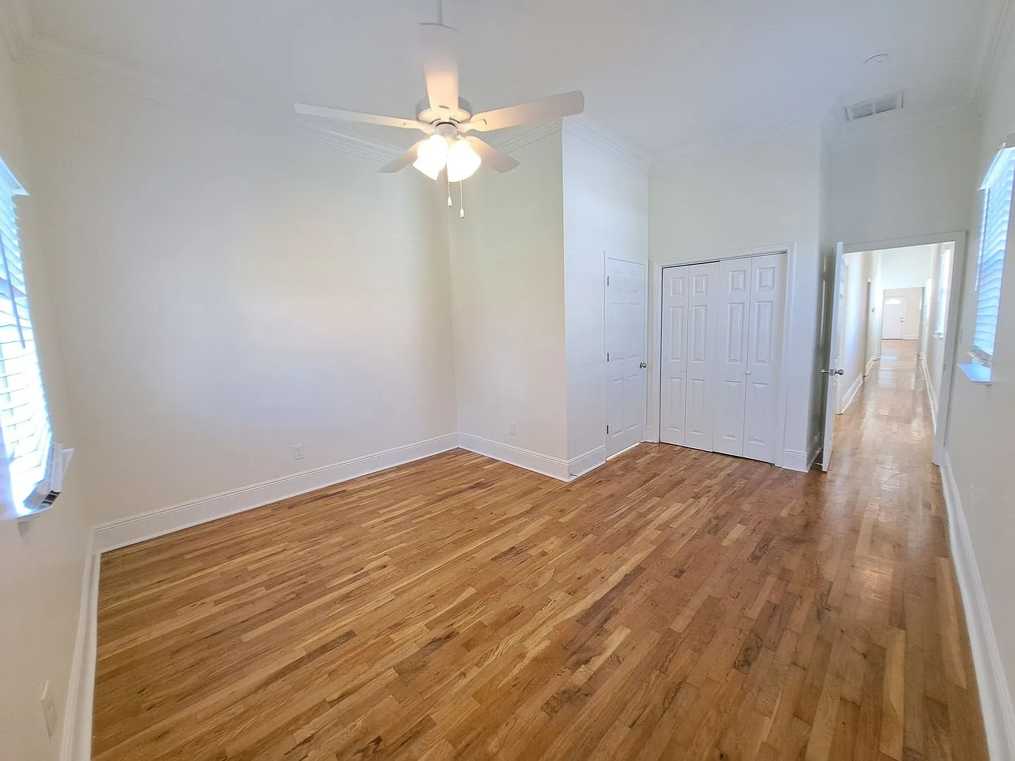 Single Family 3 Br/2 Ba Home With Backyard And Off Street Parking — Photo 3