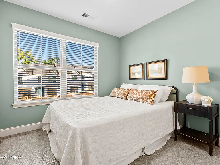 1807 Bennett Village Dr — Photo 7