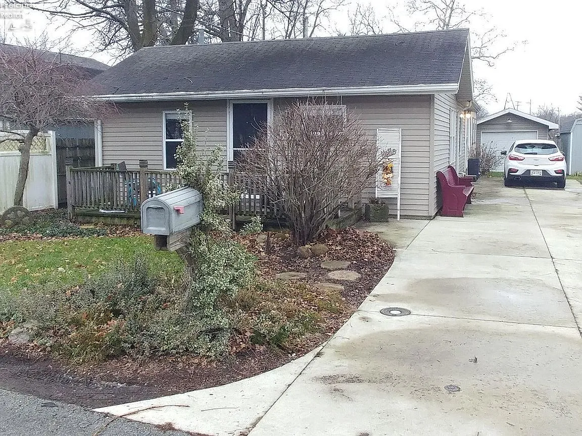 3609 Spencer Ave photo 1
