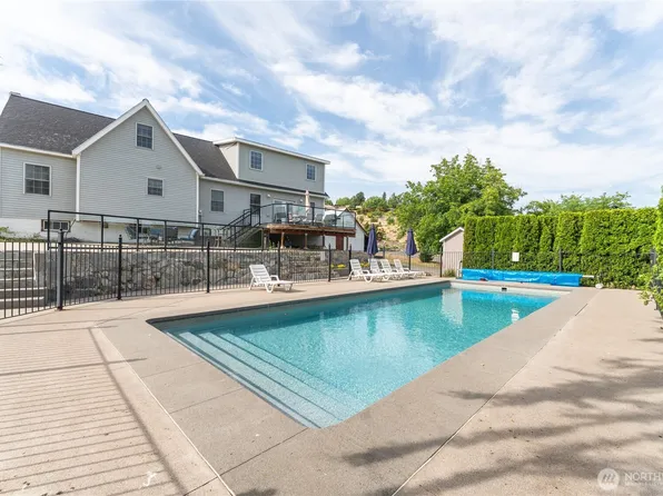 168 Green Avenue, Manson, WA 98831