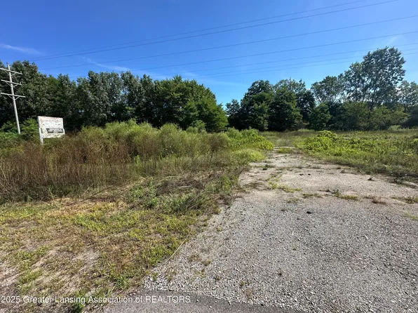 1470 N Cedar Rd, Mason, MI 48854