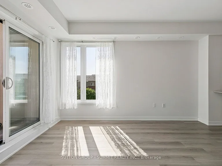3556 Colonial Dr #16 — Photo 5