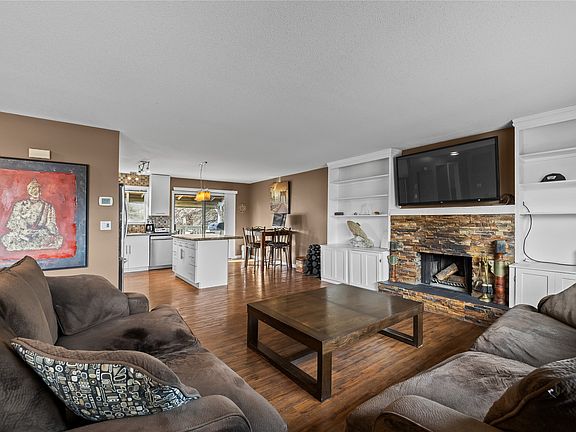 5th image of 909 Grenfell Ct