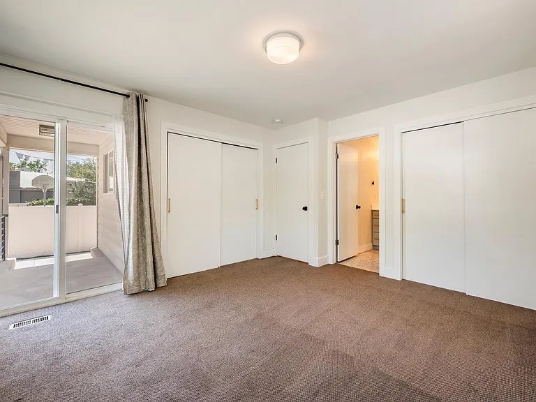 2545 S Filmore St E — Photo 18