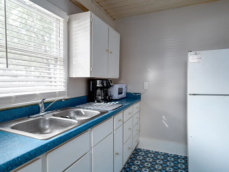 1504 W Friendly Ave #A — Photo 36