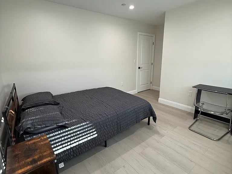 10743 Saticoy St — Photo 26