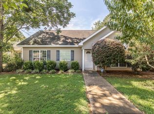 102 Rolling Woods Cir, Warner Robins, GA 31088