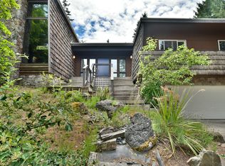 3042 Whitbeck Blvd, Eugene, OR 97405