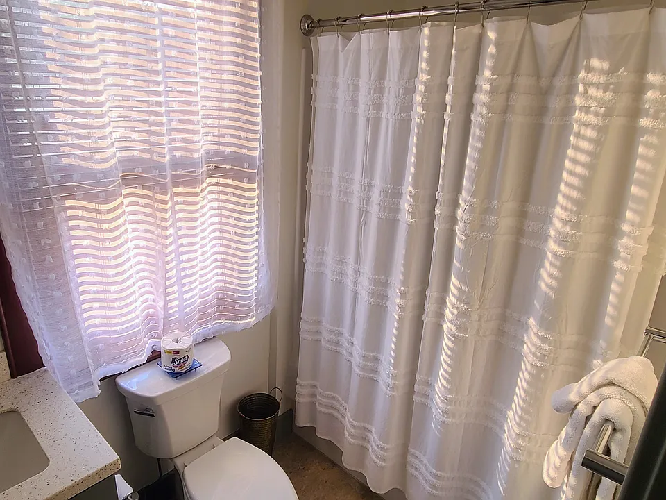 Full bathroom