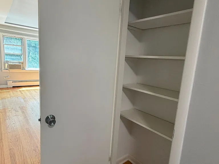 5558 W Wilson Ave #2 — Photo 7