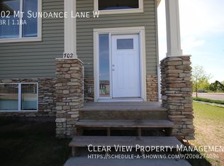 702 Mount Sundance Ln W, Lethbridge, AB T1J 0T3