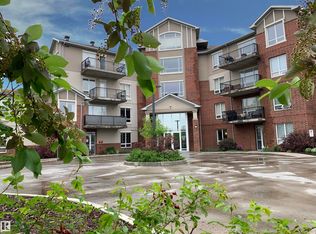 Holland Gardens, Edmonton, AB T5A 0A8