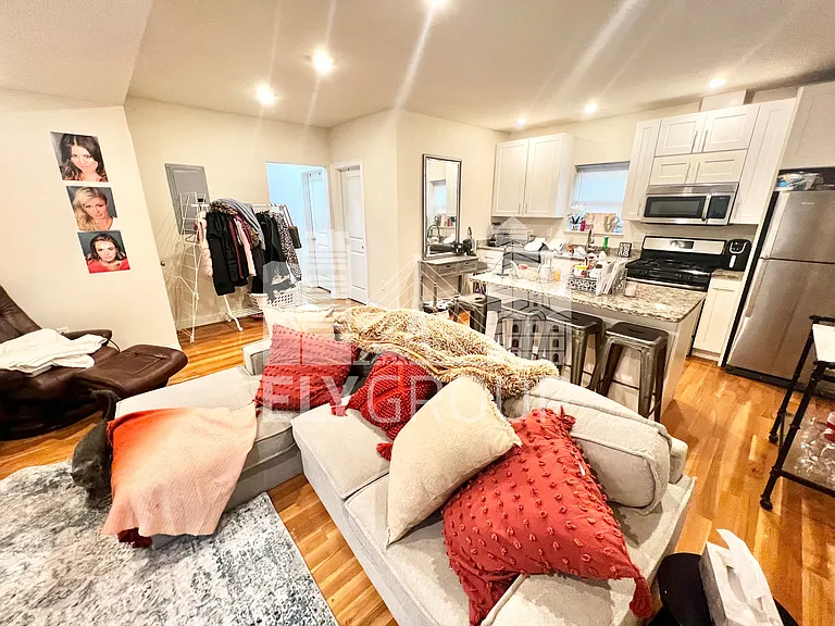 11 Greenville St #3 — Photo 7
