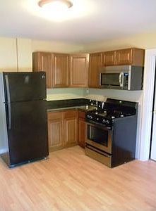 4th image of 708 N Franklin St APT 10