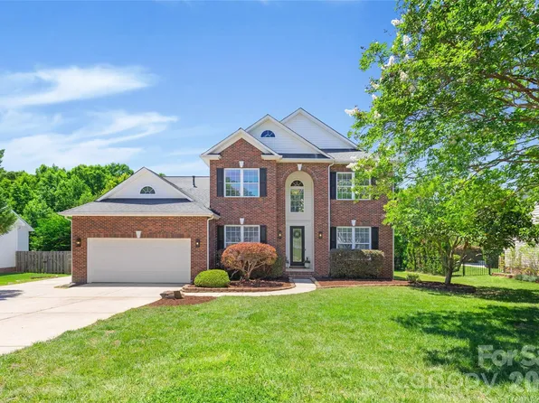 14724 Bridle Trace Ln, Pineville, NC 28134