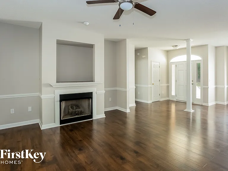 376 Stonehaven Ct SW — Photo 4