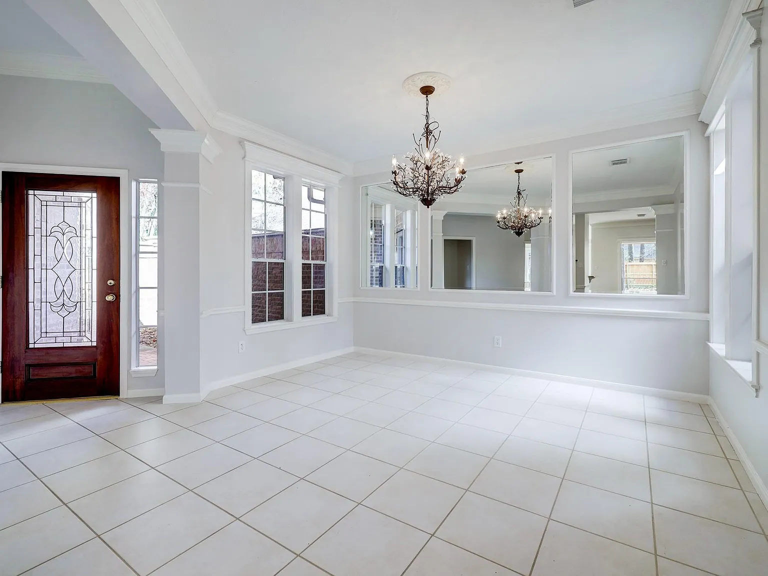 3 bed, 2.5 bath, 2658 sqft, $3,450 — Photo 3