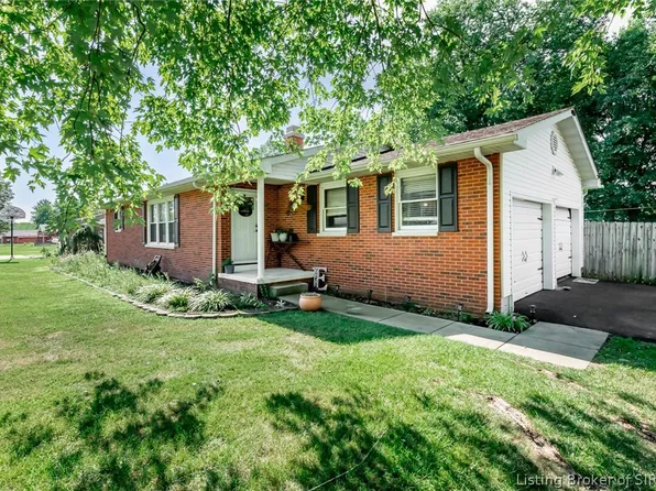 1645 W Lawrence Drive, Scottsburg, IN 47170