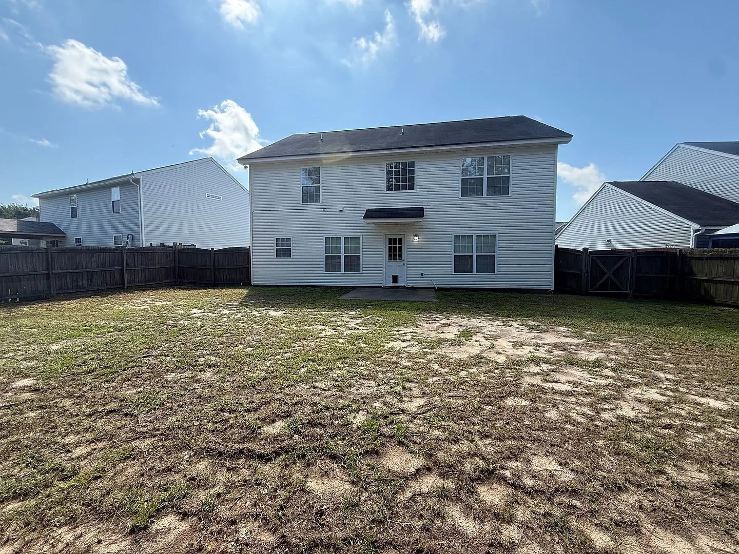 Beautiful 4 Bedroom Home in Farrow Pointe Minutes from Downtown Columbia — Photo 4