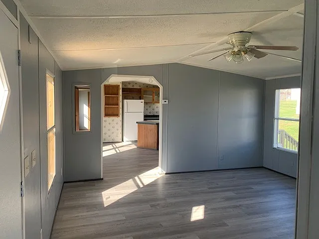 173 Carmen Ln — Photo 5