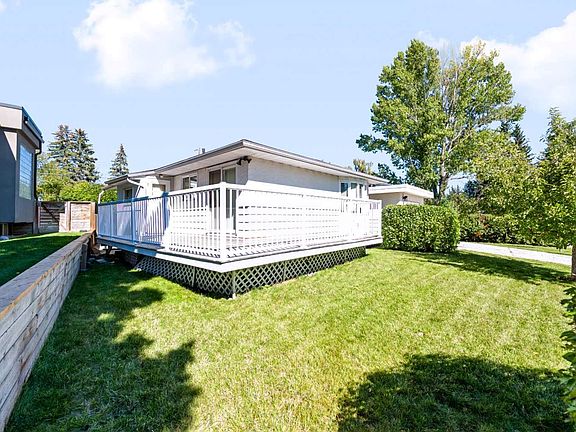 5th image of 107 Hallbrook Dr SW