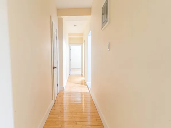 31 Ocean Parkway image 3 of 5