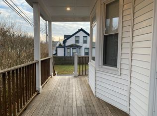 18 Cummings Rd, Newport, RI 02840