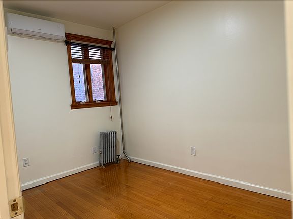4th image of 2021 W 13th St #1