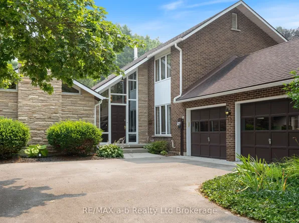 13 Segal Dr, Tillsonburg, ON N4G 4P4