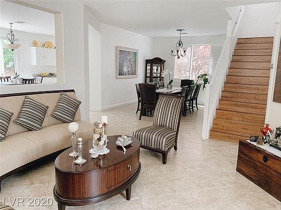 3rd image of 205 Hickory Heights Ave