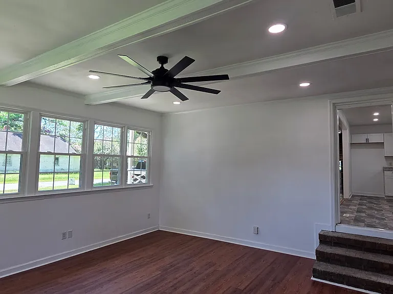 404 W Green St — Photo 14