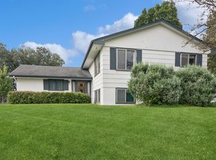 8611 Elm St, Rockford, MN 55373