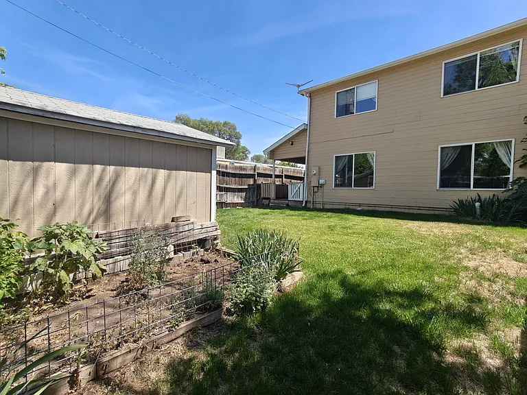 951 Euclid Ave #1 — Photo 3