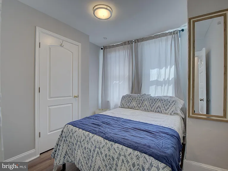 2621 E Oliver St — Photo 42