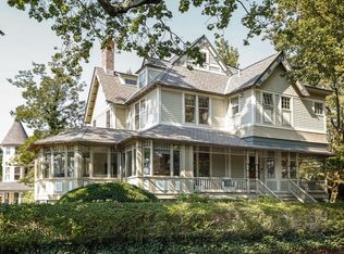 8 Prospect Ave, Larchmont, NY 10538