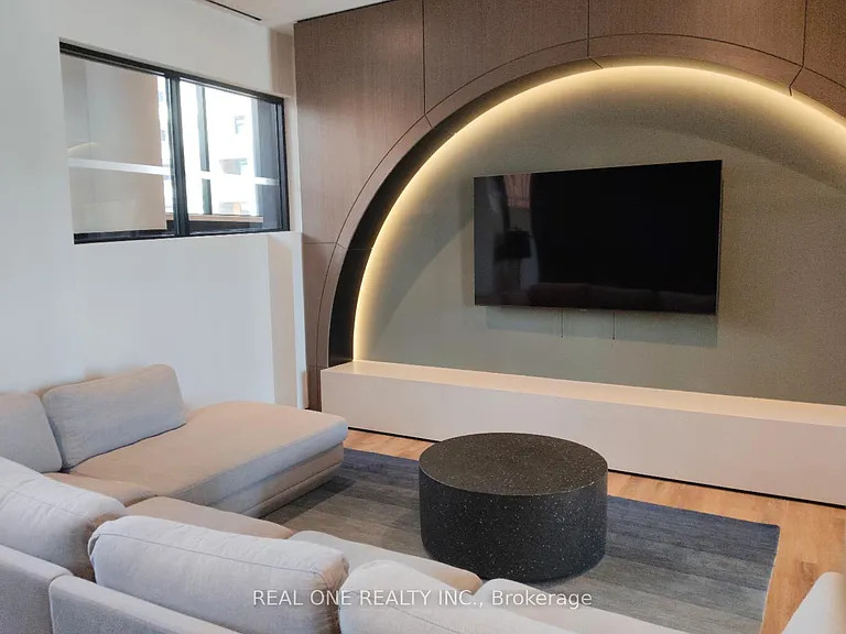 7950 Bathurst St #620 — Photo 16