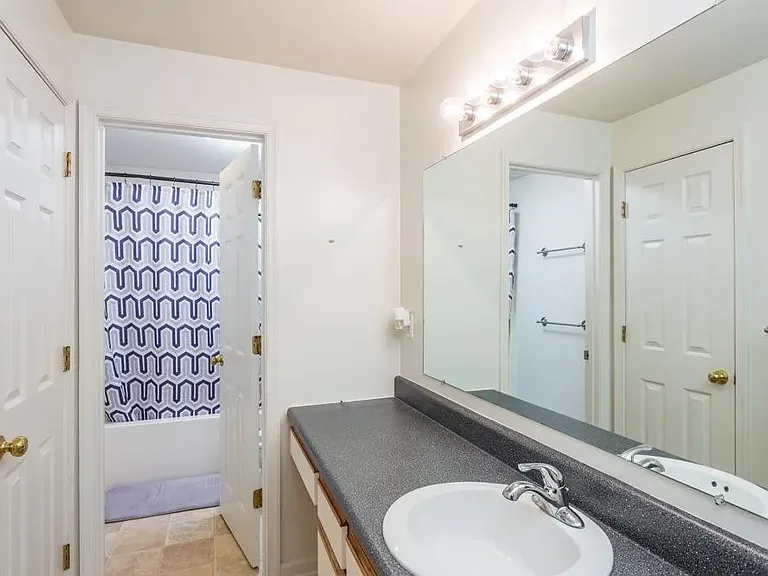 1209 Old Windmill Cir #C — Photo 9
