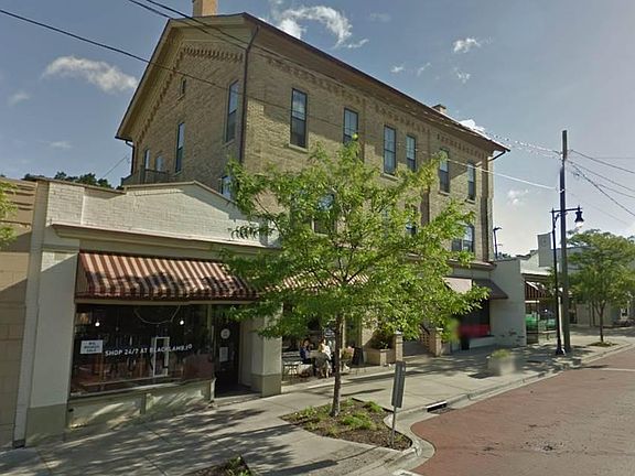 2nd image of 953 Cherry St SE #4