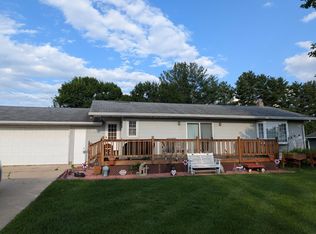 723 2nd St SE, Cresco, IA 52136