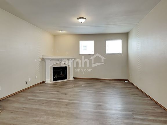 5th image of 1627 182nd St E