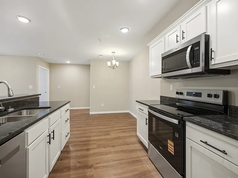 2319 Lantern Ridge Dr — Photo 13