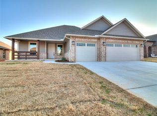 5410 Painted Pony Rd, Warr Acres, OK 73132