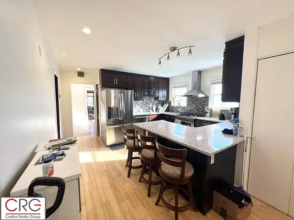 9 Melbourne Ave #2, Newtonville, MA 02460