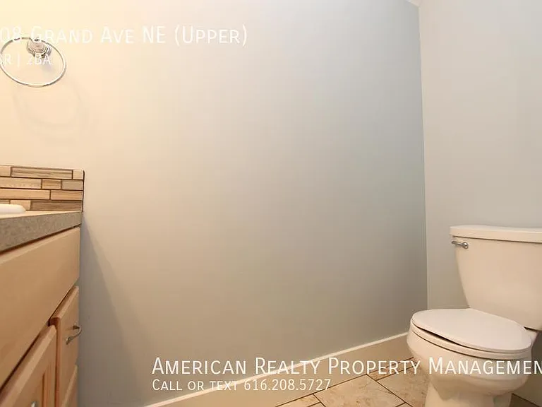 308 Grand Ave NE — Photo 11