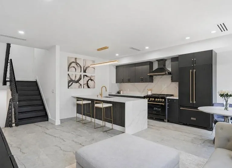 9 Minerva St #2 — Photo 8