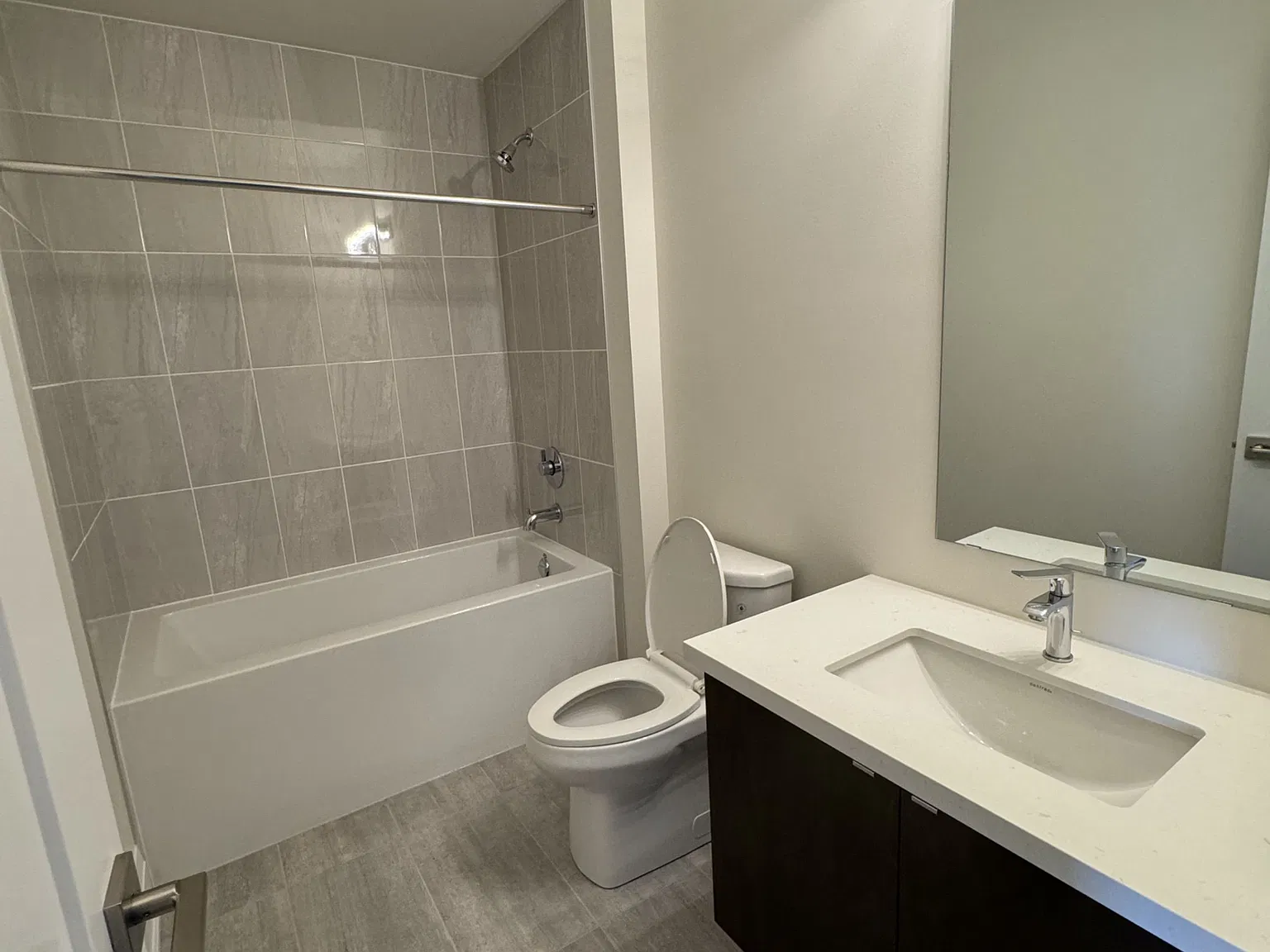 3 bed, $3,600 — Photo 3