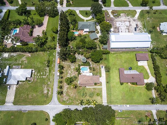 3rd image of 4024 Frances Dr