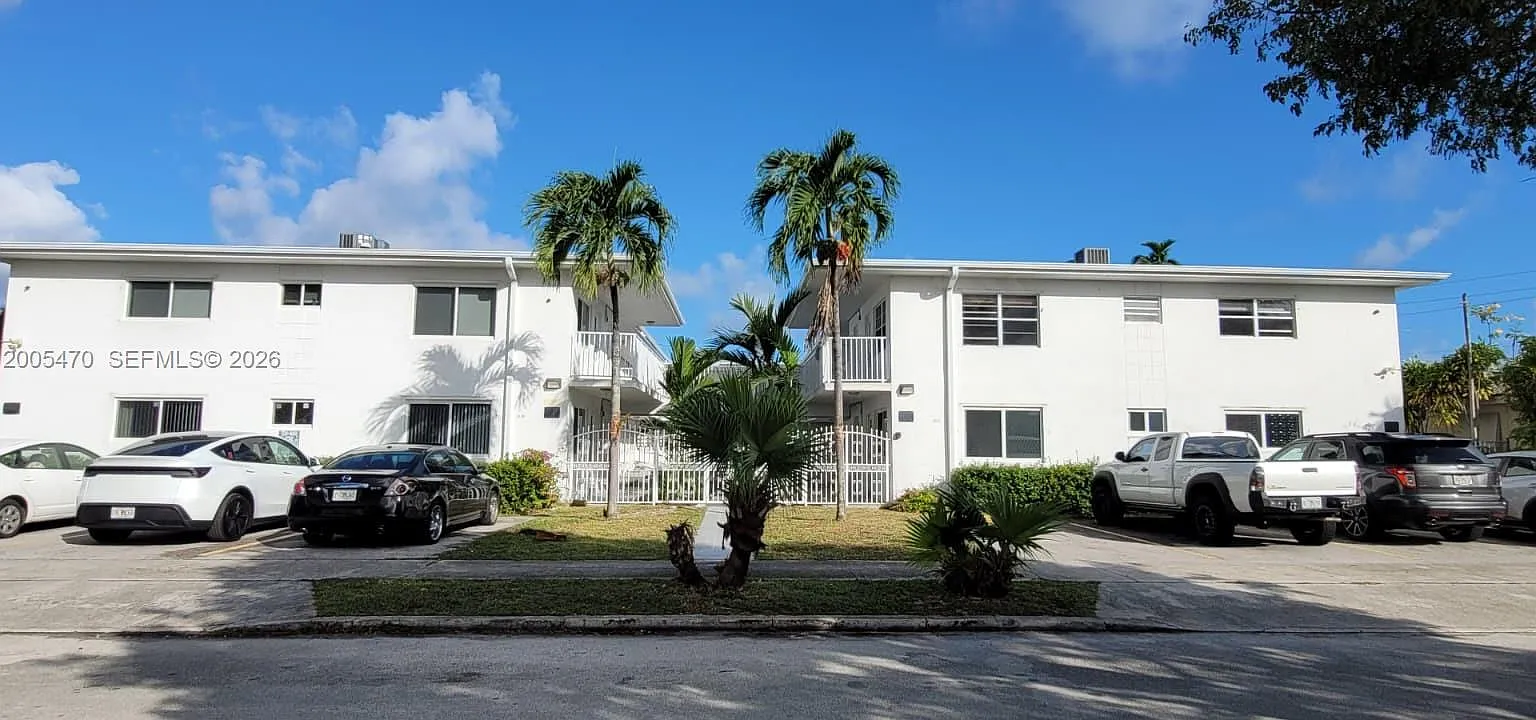 Wiley Condo Apts — Photo 1