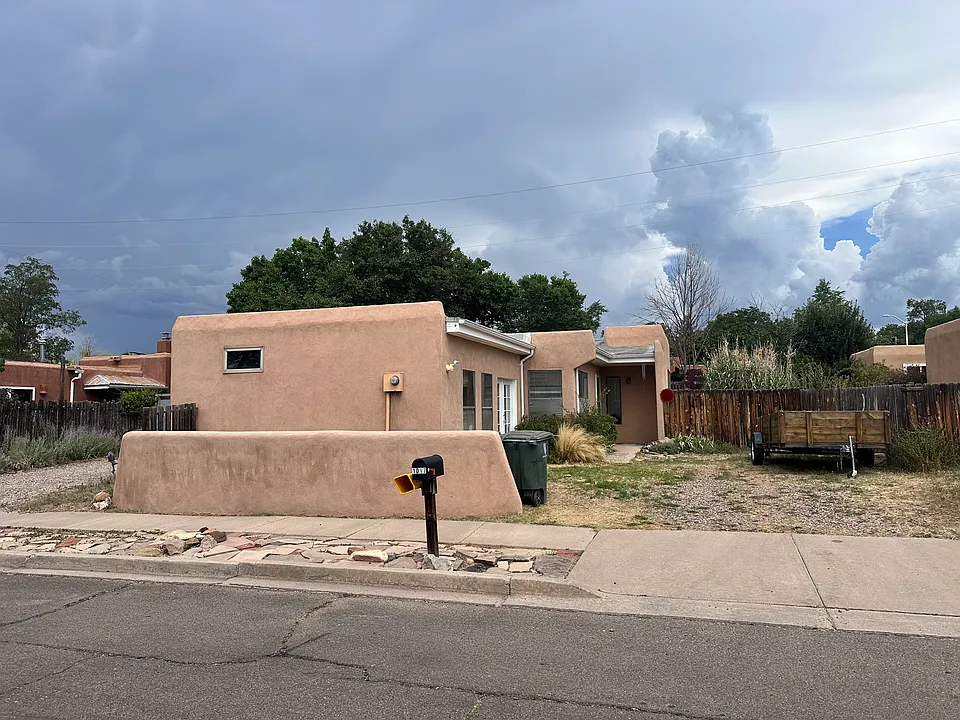 1017 Camino Anasazi